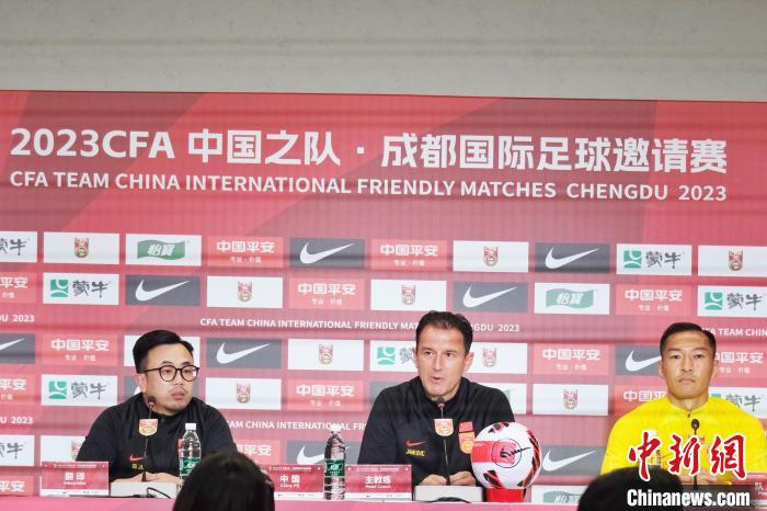 国足主教练扬科维奇：最