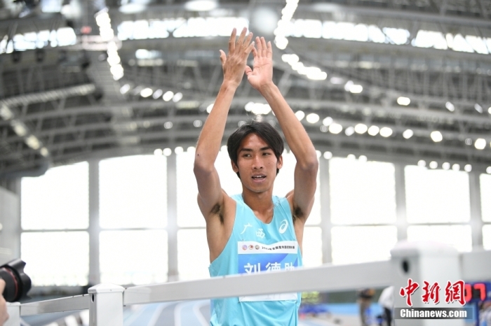 2023全国室内田径锦标赛天津开赛 刘德助破纪录夺