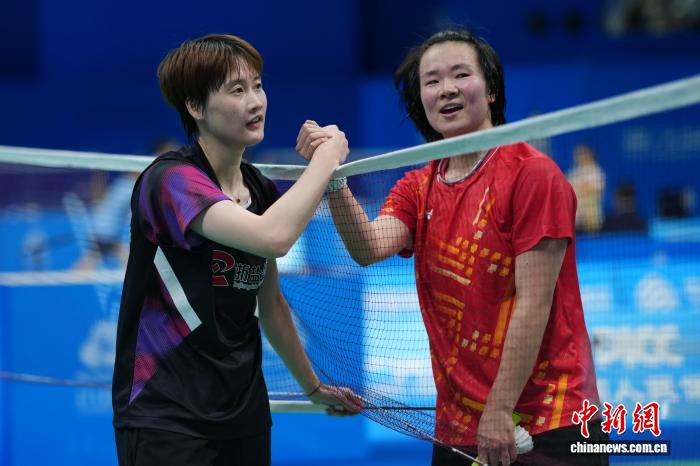 陈雨菲力克何冰娇晋级八强 混双郑思维黄雅琼挺